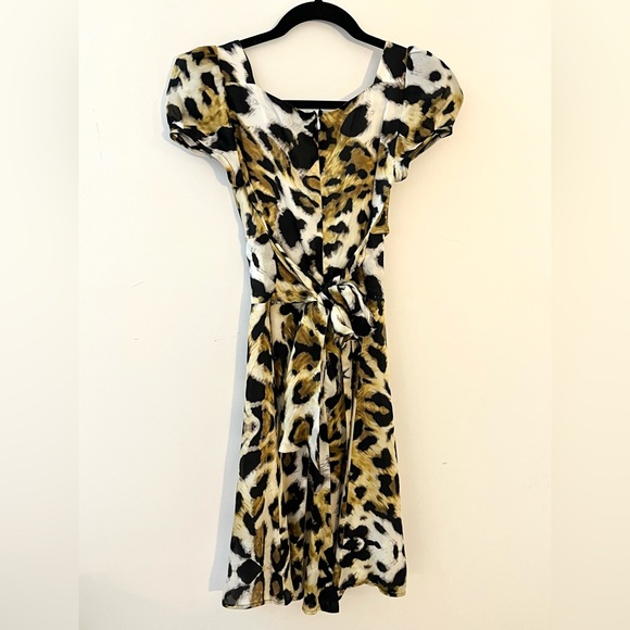 100% silk vintage Betsey Johnson mini dress - Picture 2 of 4